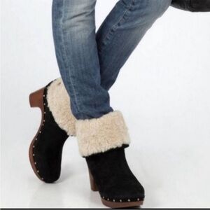 UGG AUSTRALIA Lynnea Clog Boot Shearling Fur & Suede Shoe Black Suede size 6